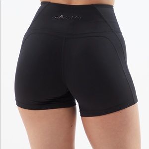 Alphalete Pulse Surge Short Black (S)